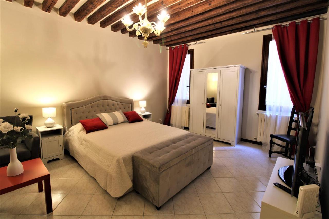 Central And Spacious Apartment Venice Exterior photo