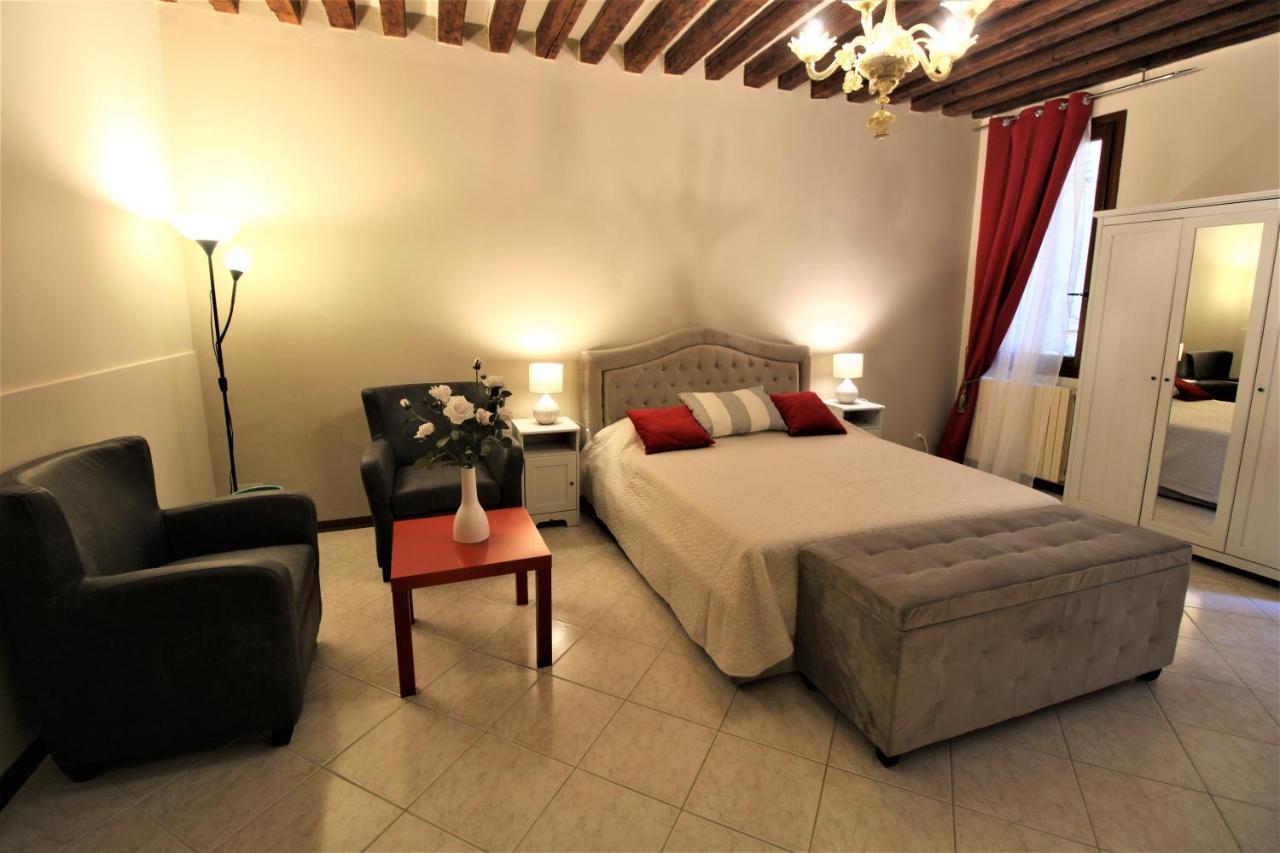 Central And Spacious Apartment Venice Exterior photo